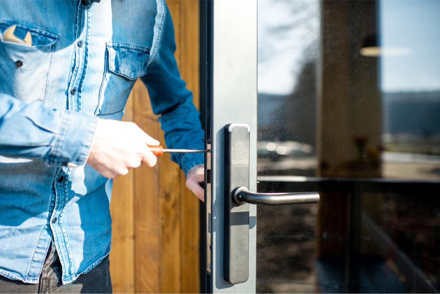 man-changing-core-of-a-door-lock-2022-01-30-01-43-09-utc.jpg man-changing-core-of-a-door-lock-2022-01-30-01-43-09-utc.jpg