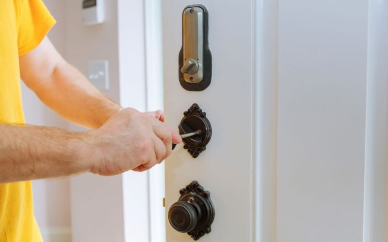closeup-of-a-professional-locksmith-installing-or-2021-08-30-13-36-58-utc.jpg closeup-of-a-professional-locksmith-installing-or-2021-08-30-13-36-58-utc.jpg